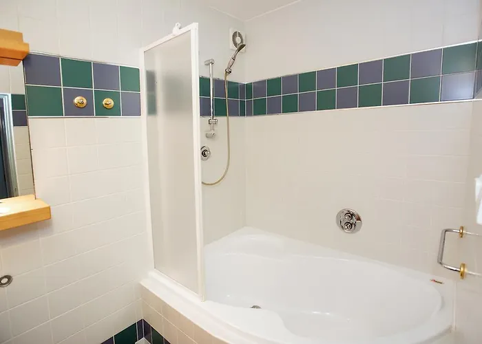 Hotel Laguna 3*